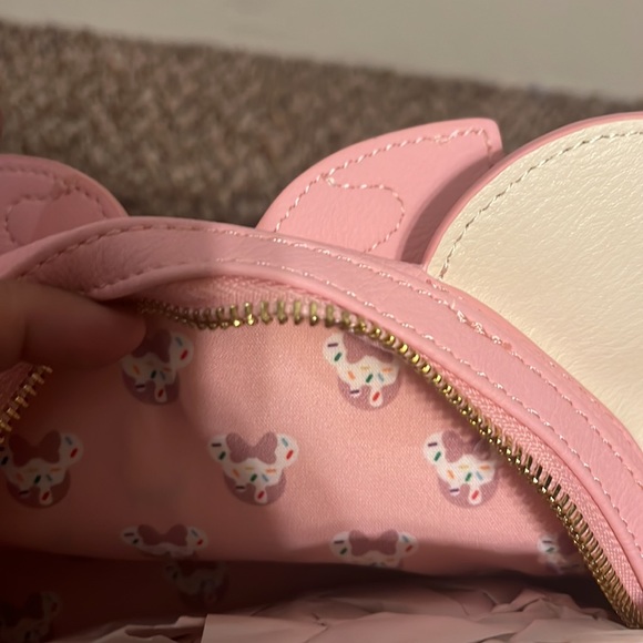 NWT Minnie Mouse Ice Cream Loungefly - Picture 6 of 7